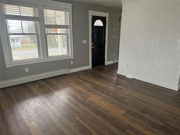 4th image of 60 Highland Ave
