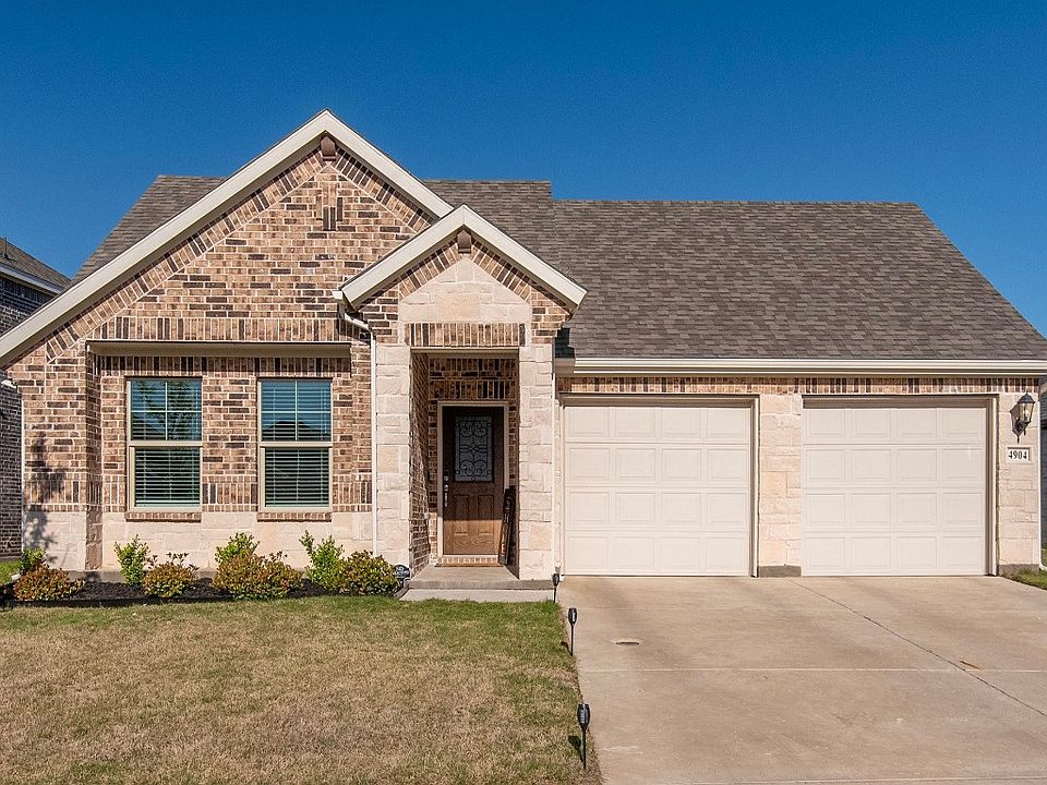 1st image of 4904 Pebblewood Dr
