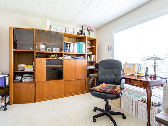 4th image of 482 Stoneland Pl