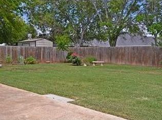 2004 River Bend Dr, Bossier City, LA 71112