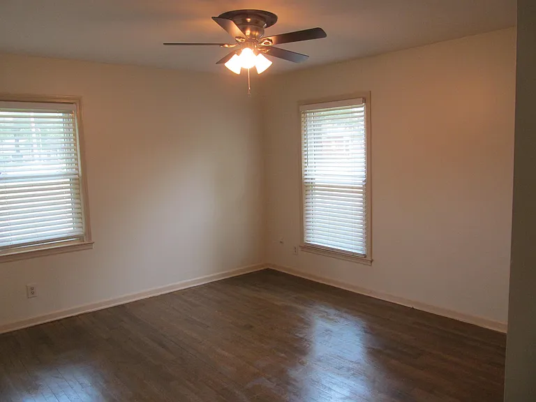 3111 Estes St — Photo 14