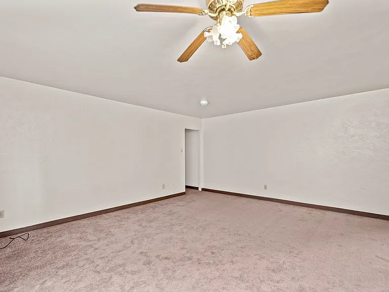 2117 Brownsville Road — Photo 26