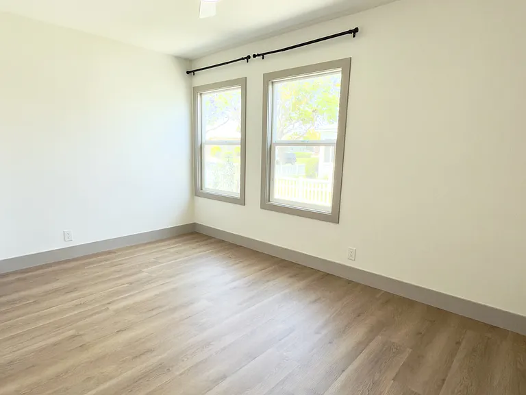 2510 Termino Ave #A — Photo 20