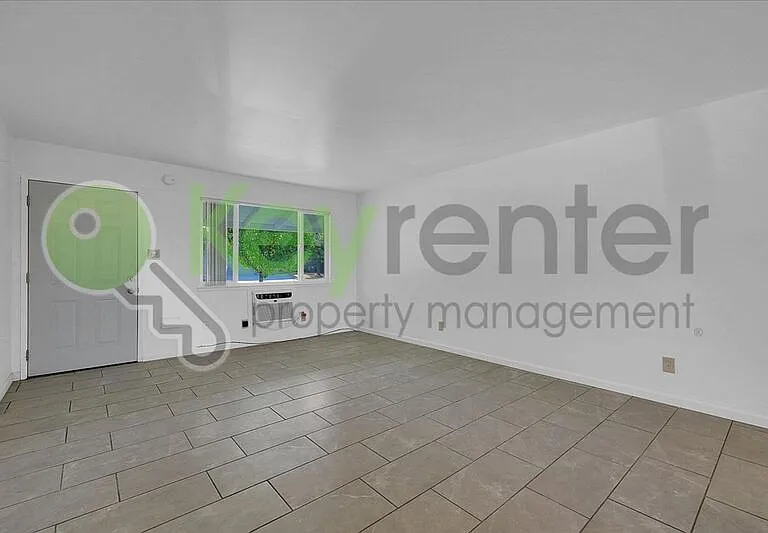 6201 Paris St #4 — Photo 8