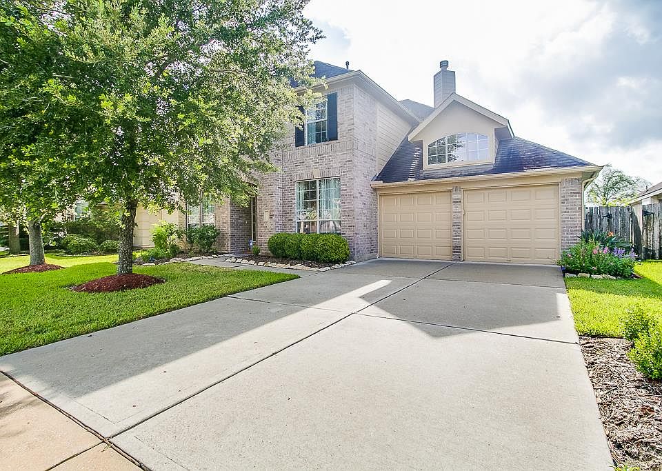 1st image of 1613 Garden Lakes Dr