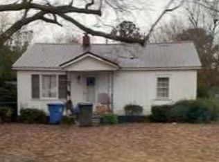 813 Jackson St, Laurinburg, NC 28352