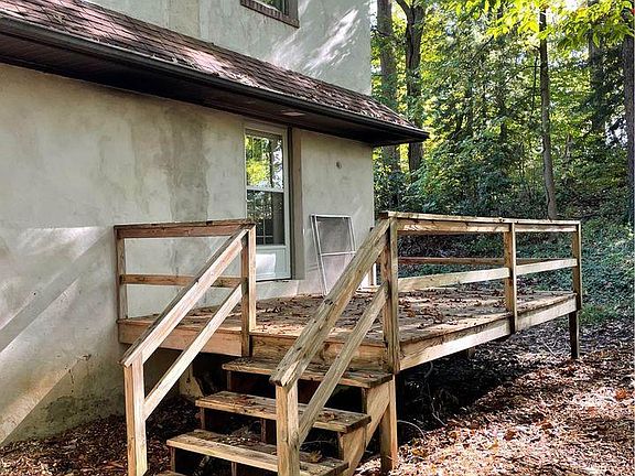 Private Deck