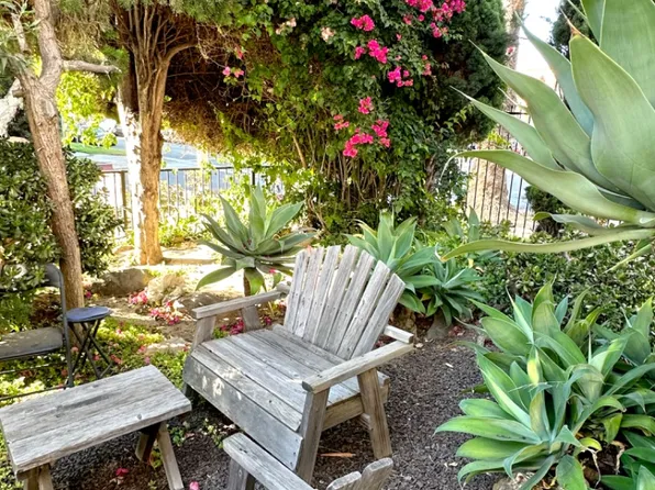 11841 Avon Way APT 11, Los Angeles, CA 90066