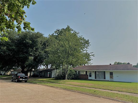 3rd image of 3000 Norman Pl