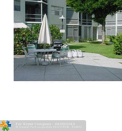 2nd image of 400 SE 10th St APT 306