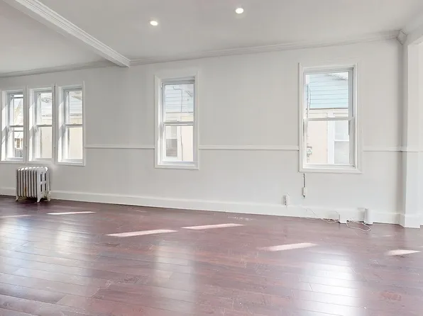 1223 E 34th St, Brooklyn, NY 11210