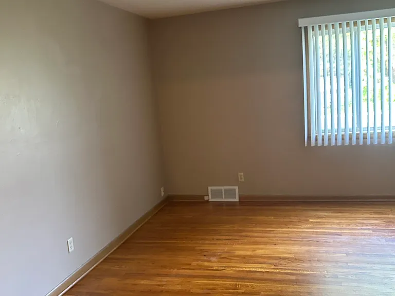 426 Rushmore Ln #2 — Photo 6