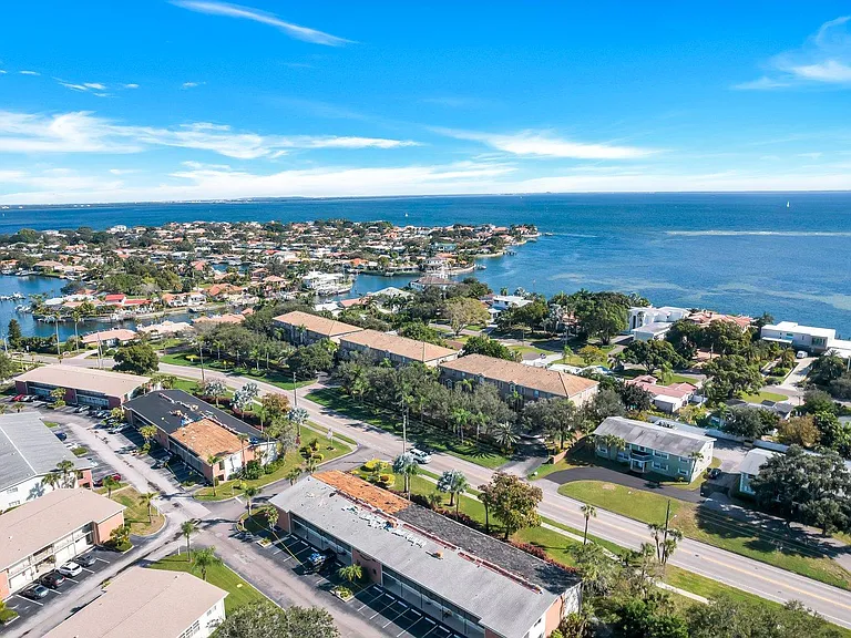 Arial View - 1 Block to Waterfront