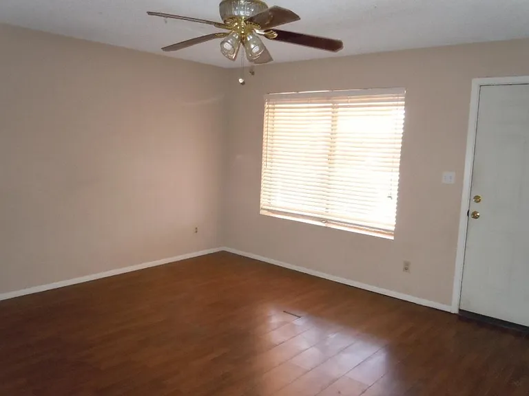 520 E Judi Dr — Photo 6