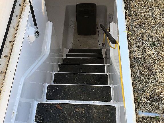 5th image of 163 London Dr SE