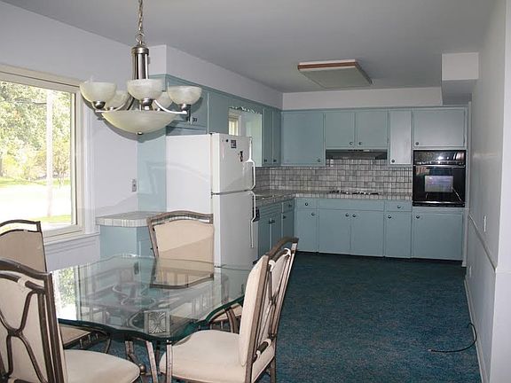 Eat in Kitchen