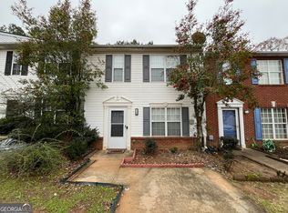 1348 Hollenbeck Ln, Riverdale, GA 30296