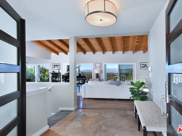 3609 Berry Dr, Studio City, CA 91604