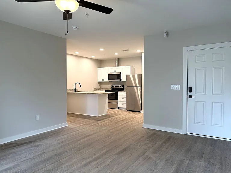1300 Johnson Ave — Photo 18