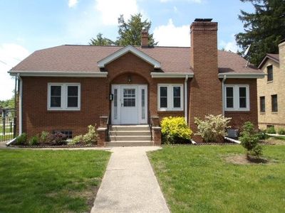 606 Robert Ave, Rockford, IL, 61107