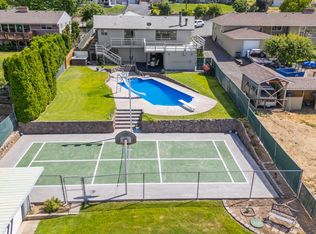 1005 Meadowbrook Rd, Yakima, WA 98903