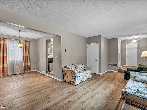 2nd image of 17070 Curry Ln