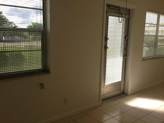 5th image of 127 Dorchester Way #F-1270