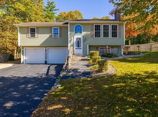 27 Ware Dr, Baldwinville, MA 01436