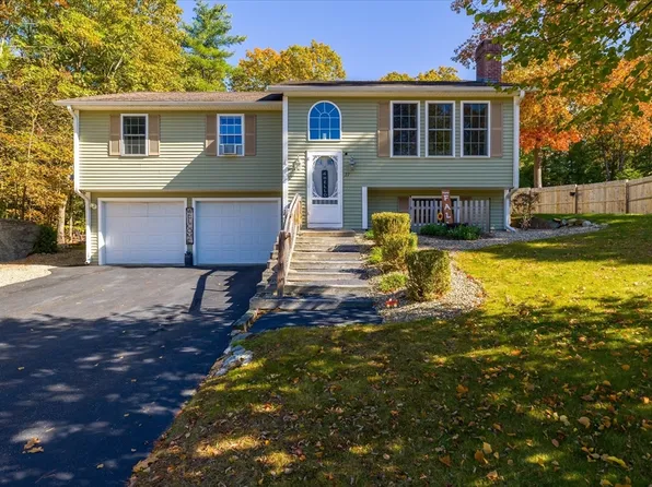 27 Ware Dr, Baldwinville, MA 01436