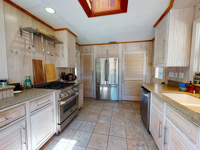 207 Kirkland Rd — Photo 6