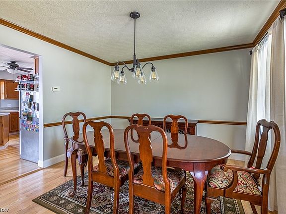 4th image of 680 Camden Ln