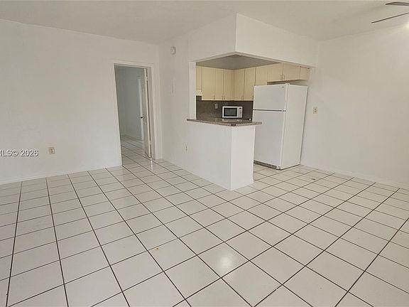 4th image of 1230 W 54th St APT 226A