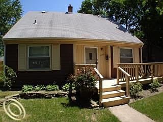 1st image of 2362 Buckingham Ave