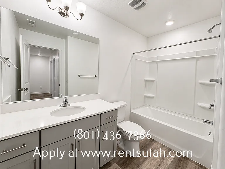 647 W Raintree Ln — Photo 14