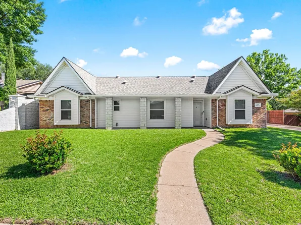 501 Eagle Dr, Bedford, TX 76021