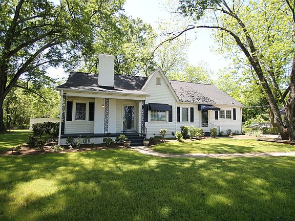 2nd image of 1004 Anderson Rd S