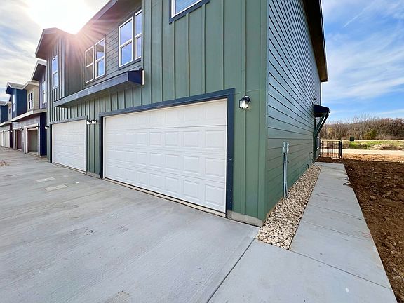 2nd image of 3501 E Renfro St #416