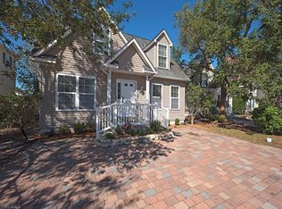 514 Leawood Cir, Naples, FL 34104