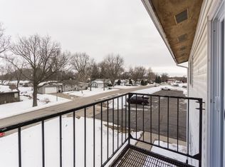 3223 Scenic Dr #8, Cedar Falls, IA 50613