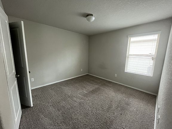 5th image of 411 Agave Flats Dr
