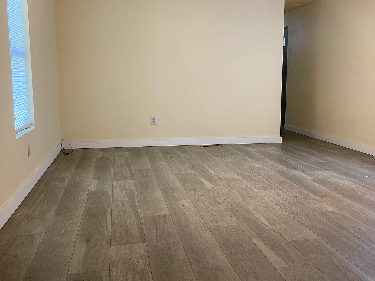 4715 Country Colony Dr — Photo 2
