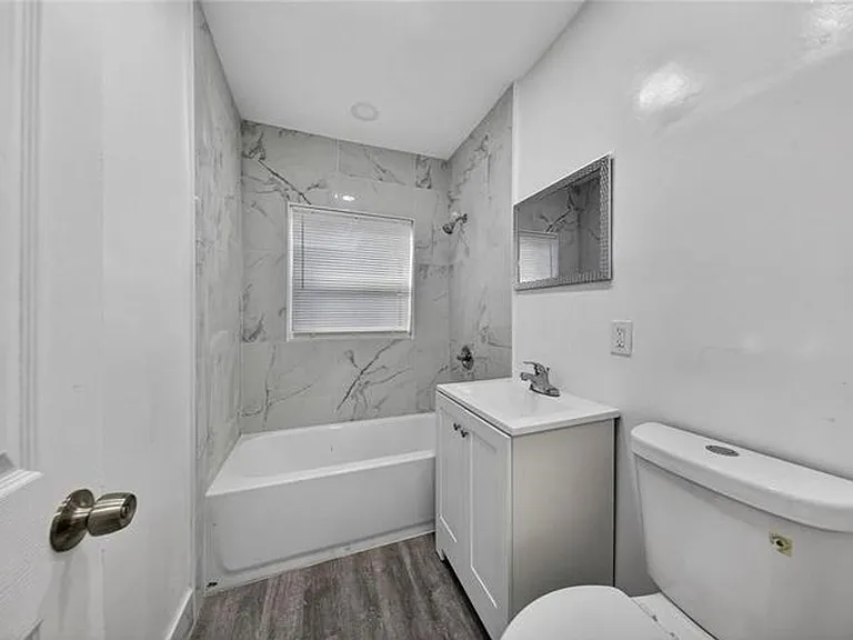 1541 NW 7th Ter — Photo 15