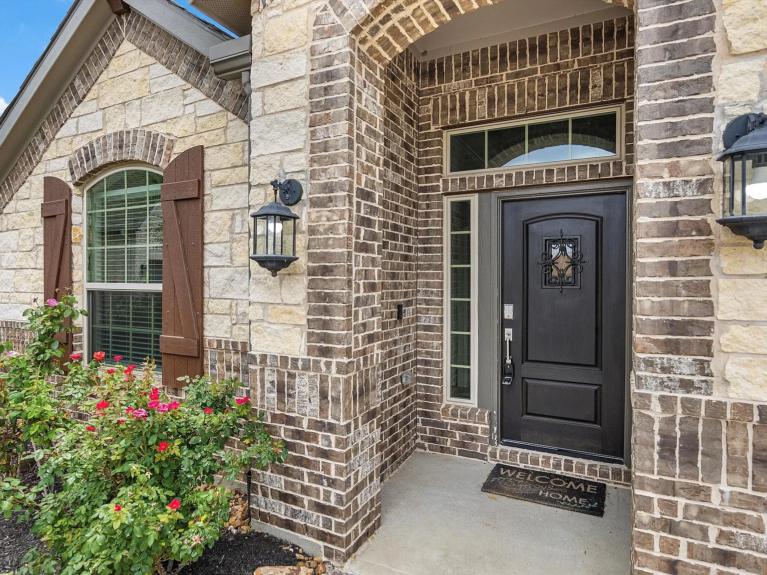 3 bed, 2.0 bath, 1664 sqft, $2,900 — Photo 3