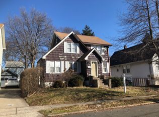 95 Sherwood Ave, Teaneck, NJ 07666