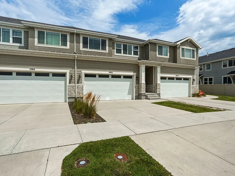 1082 W Chimney Pass Dr — Photo 2