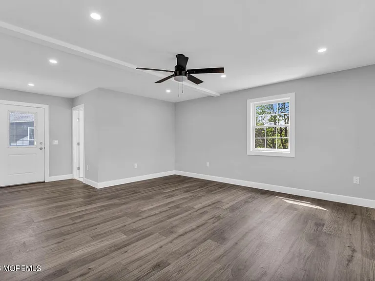 553 Colts Neck Rd #B — Photo 8