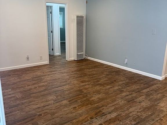 3rd image of 1160 Manhattan Beach Blvd APT 4