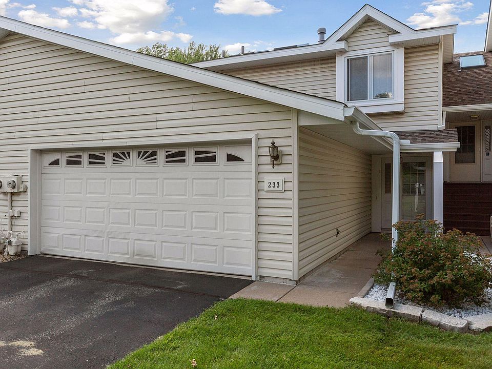 1st image of 233 96th Ln NE