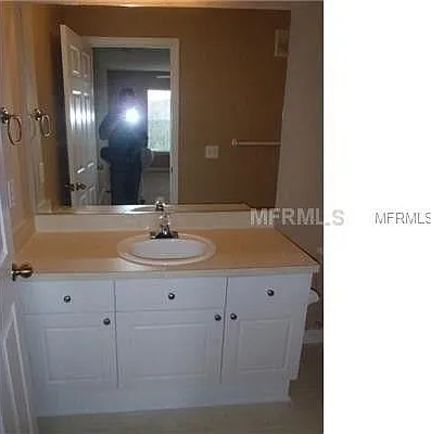 18001 Richmond Place Dr #433 — Photo 8
