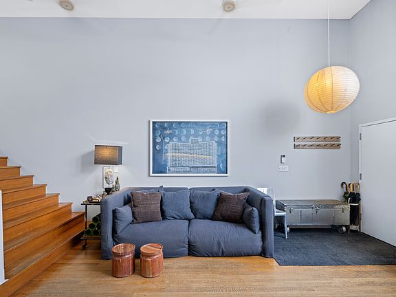 4th image of 44 Sharon St #1